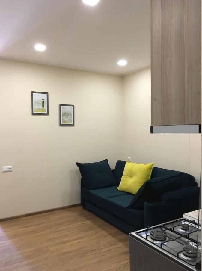 Cosy Apartment Near The Sea Batumi Exterior photo